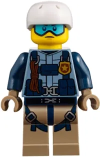 Mountain Police · cty0853